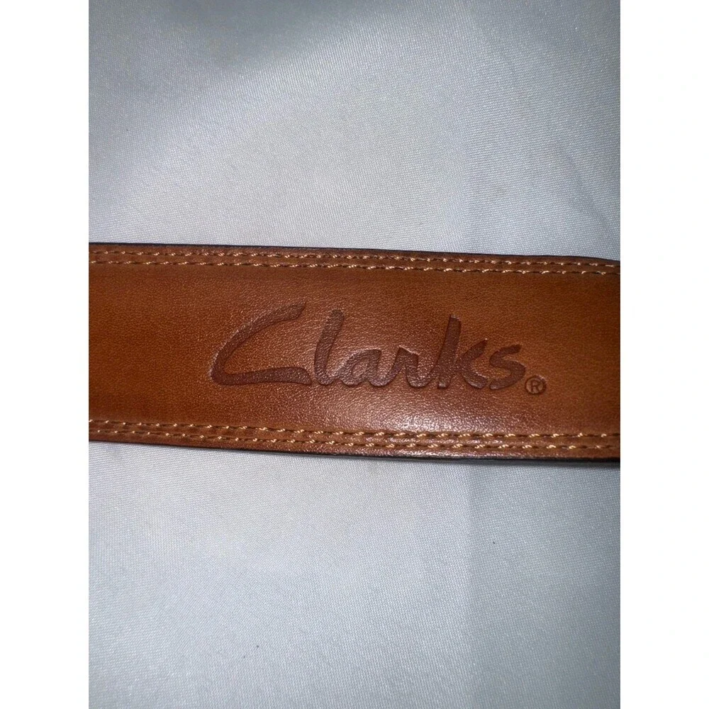 Clarks‎ nubuckleather belt. Size 40